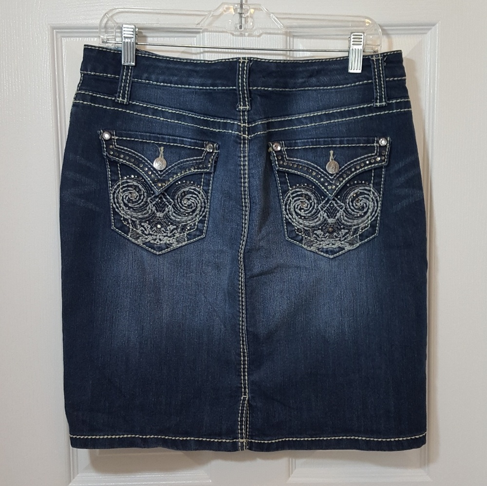 Nine West size 30/10 Date Night Fit jean skirt